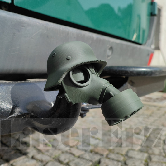 AHK Stahlhelm mit Gasmaske Grün (Anhänger-Kupplung Abdeckung) 3D-Druck
