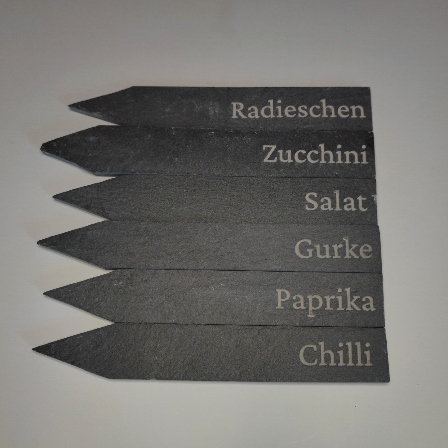 Personalisierte Schiefer-Pflanzenschilder mit Gravur – Gartenstecker für Pflanzen, Gemüse & Kräuter