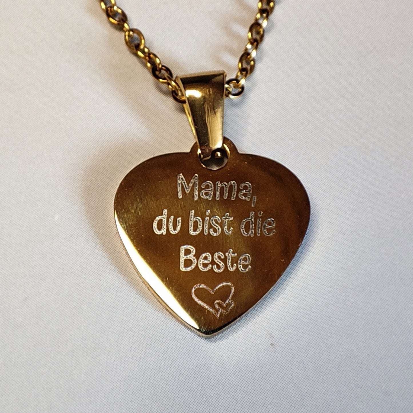 Herz-Halskette - Gravur "Mama du bist die Beste" in Gold/Silber - Muttertagsgeschenk/Personalisierbar