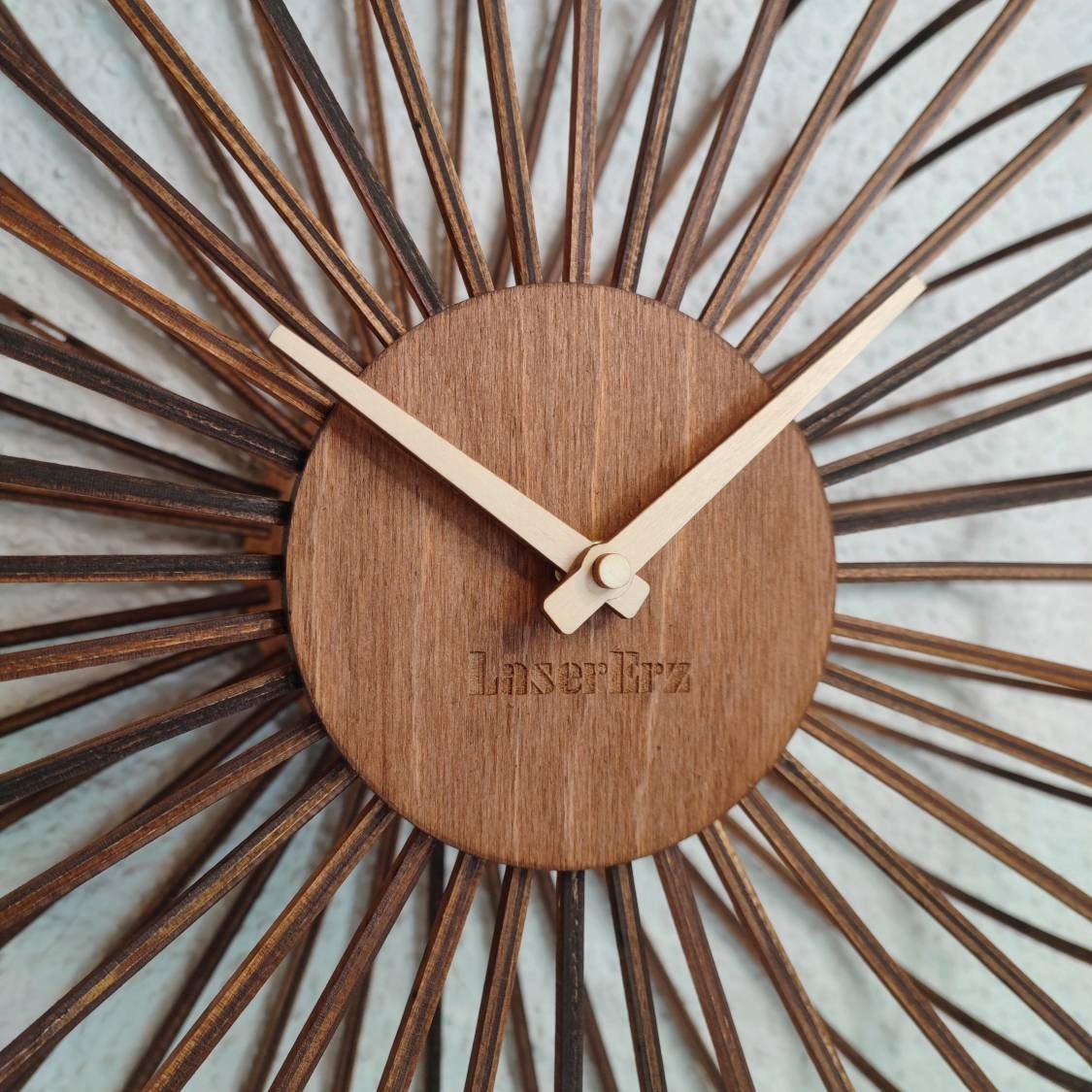 Moderne Wand-Uhr "Sphera"  3 dimensonale Funk-Uhr - LaserErz